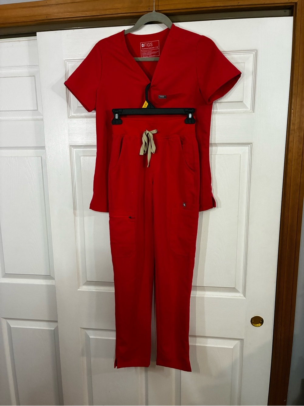 Figs limited edition, neon, red scrub set